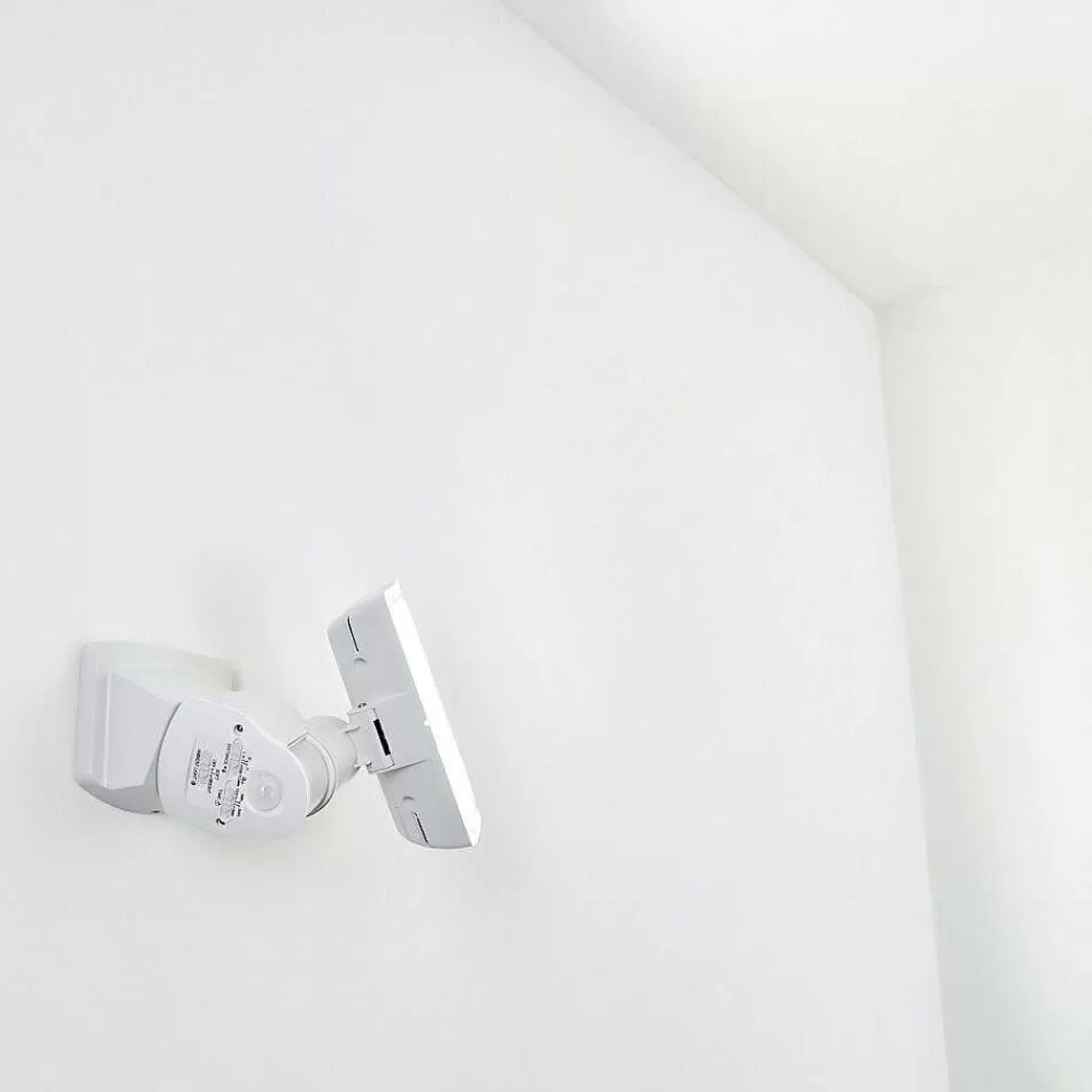 hofstein Applique Murale D'Exterieur Loit Led Blanc, 1 Lumiere, Detecteur De Mouvement